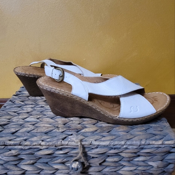 Born Sz 10 White Wedge Slingback 3 inch Heel - Picture 6 of 8